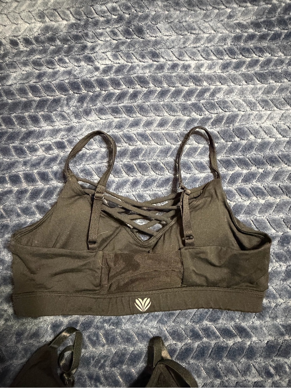 Nautica black sports bra and forever 21 black sports bra - Picture 4 of 5